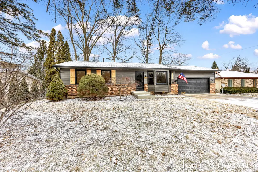 3425 Cascade Road SE, Grand Rapids Charter Township, MI 49546 - Image #2