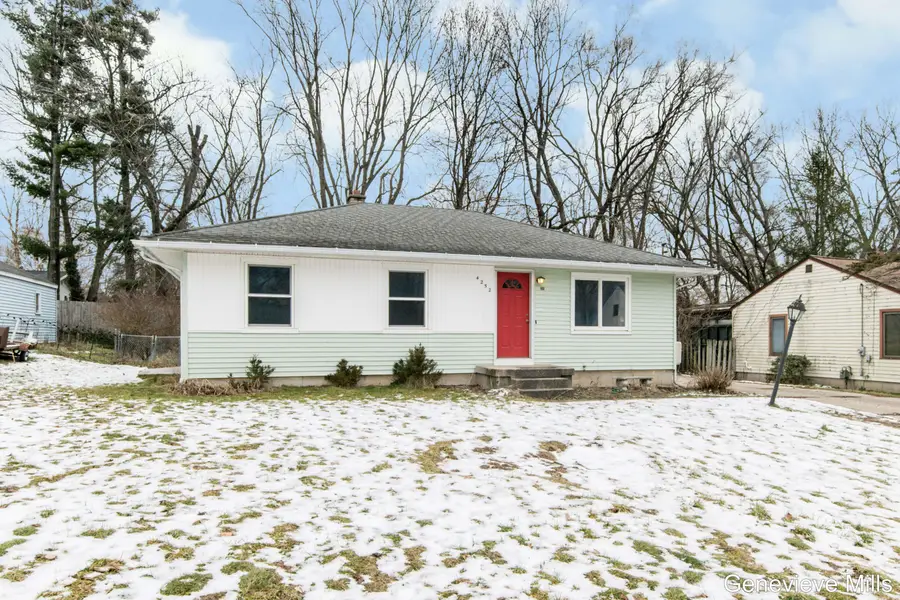 4252 Lester Drive NE, Northview, MI 49525 - Image #2