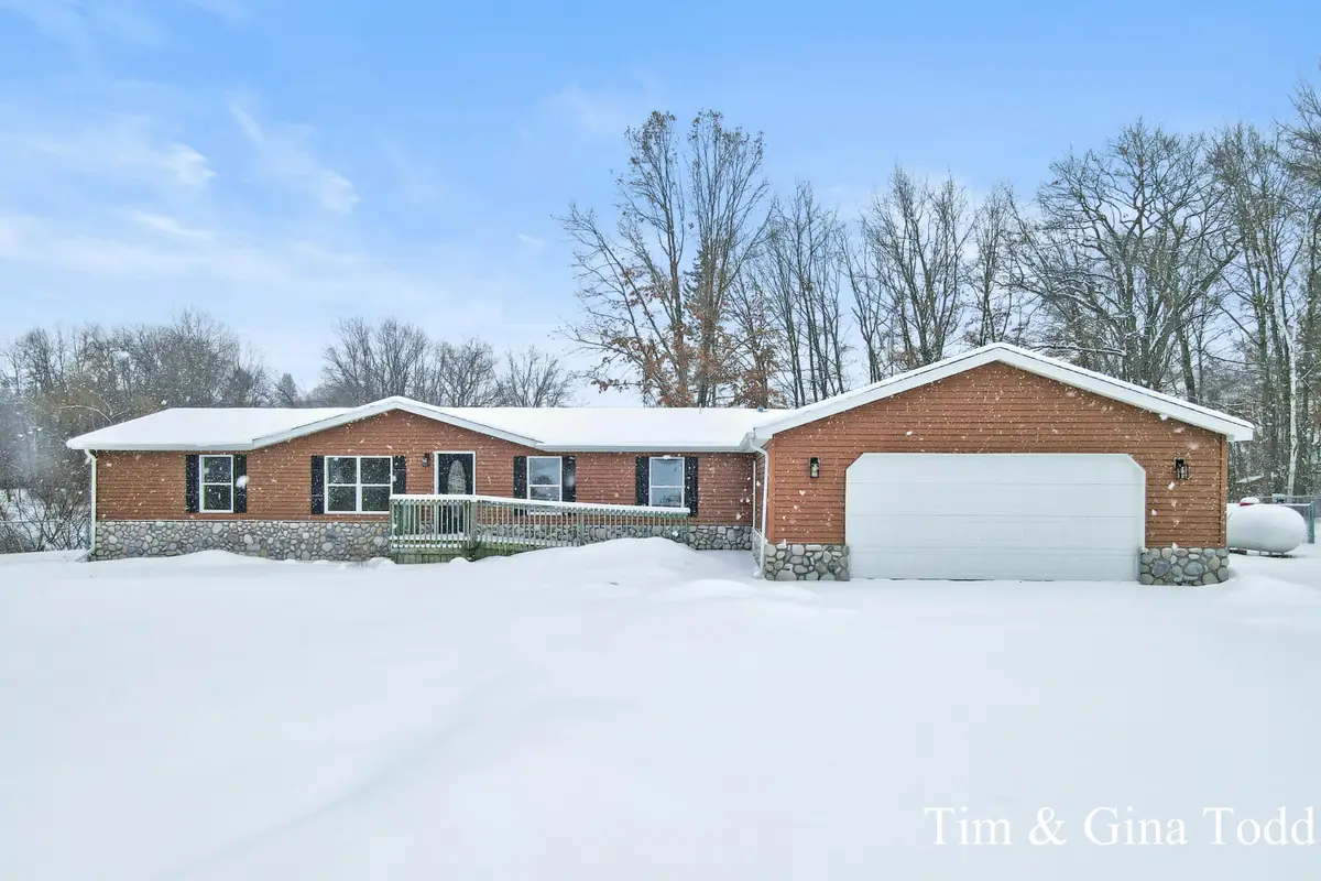 13144 Swistier Drive, Remus, MI 49340 - Image #1
