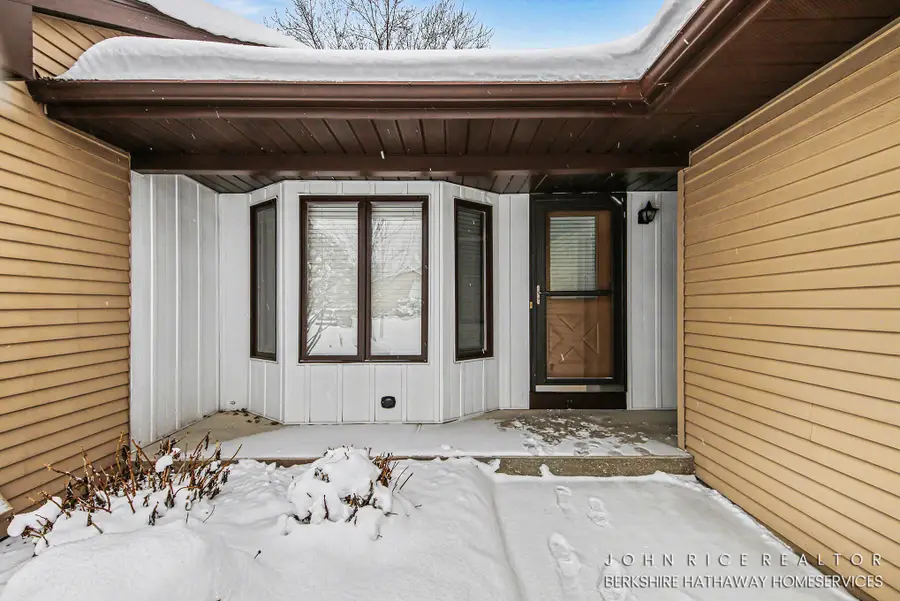 4077 Grandview Terrace SW, Grandville, MI 49418 - Image #2