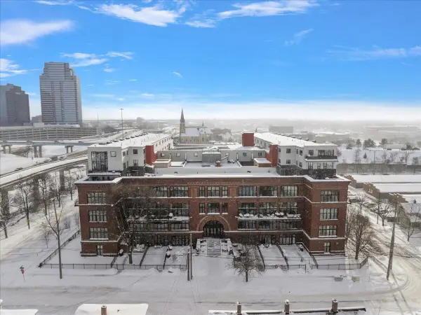 600 Broadway Avenue NW Unit: 242, GrandRapids, MI 49504