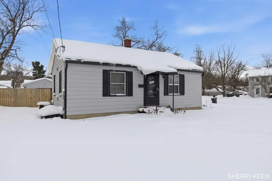 38 Leroy Street SW, Wyoming, MI 49548 - Image #2