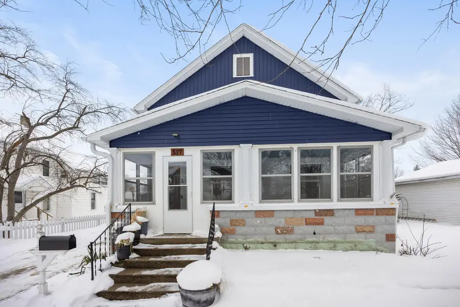 517 Elm Street SE, Lowell, MI 49331 - #2