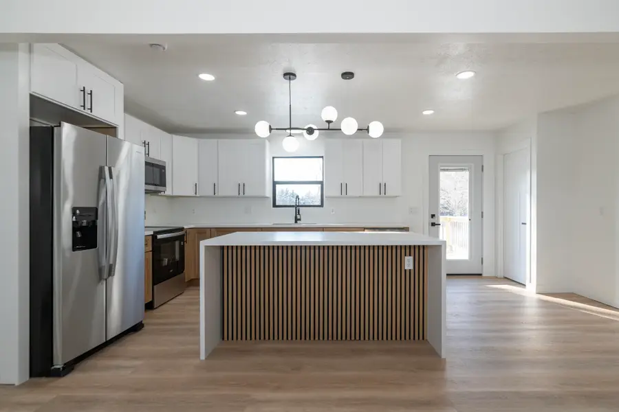 70908 Elkhart Road, Edwardsburg, MI 49112 - Image #2