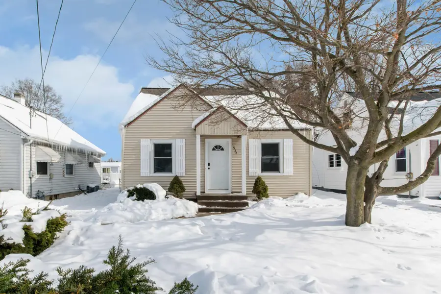 1538 Powers Avenue NW, Grand Rapids, MI 49504 - #2