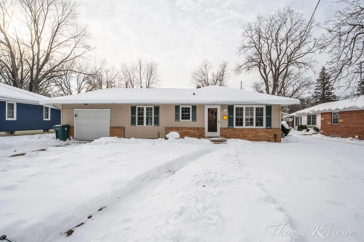160 Boltwood Drive NE, Grand Rapids, MI 49505 - #1