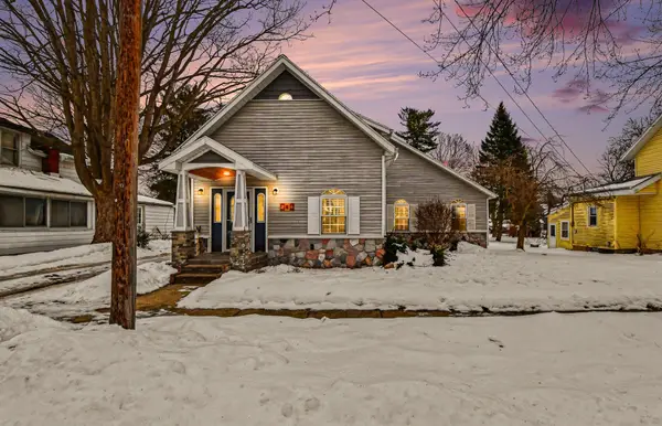 224 Pleasant Avenue SE, Caledonia, MI 49316