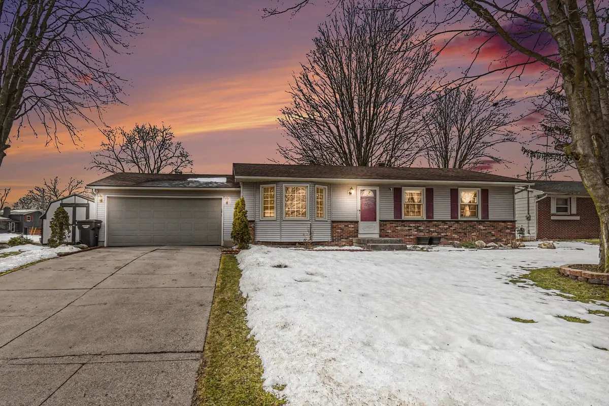 5541 Bonnie Avenue SE, Kentwood, MI 49508 - #1