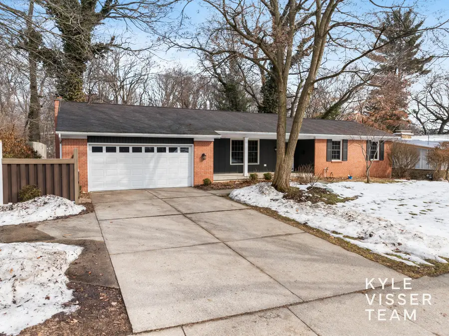 2410 Okemos Drive SE, Grand Rapids, MI 49506 - #3