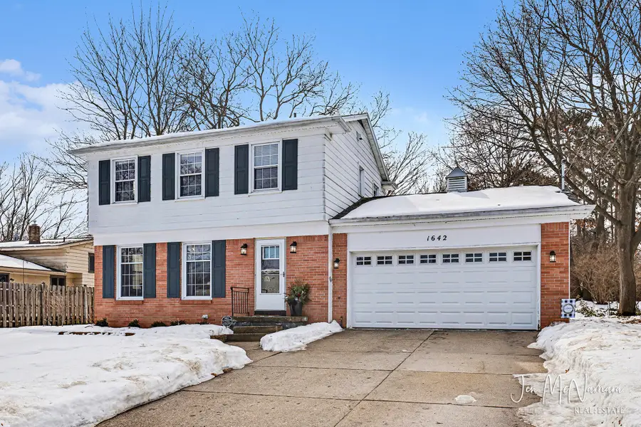 1642 Timberlane Lane NE, Grand Rapids, MI 49505 - #2