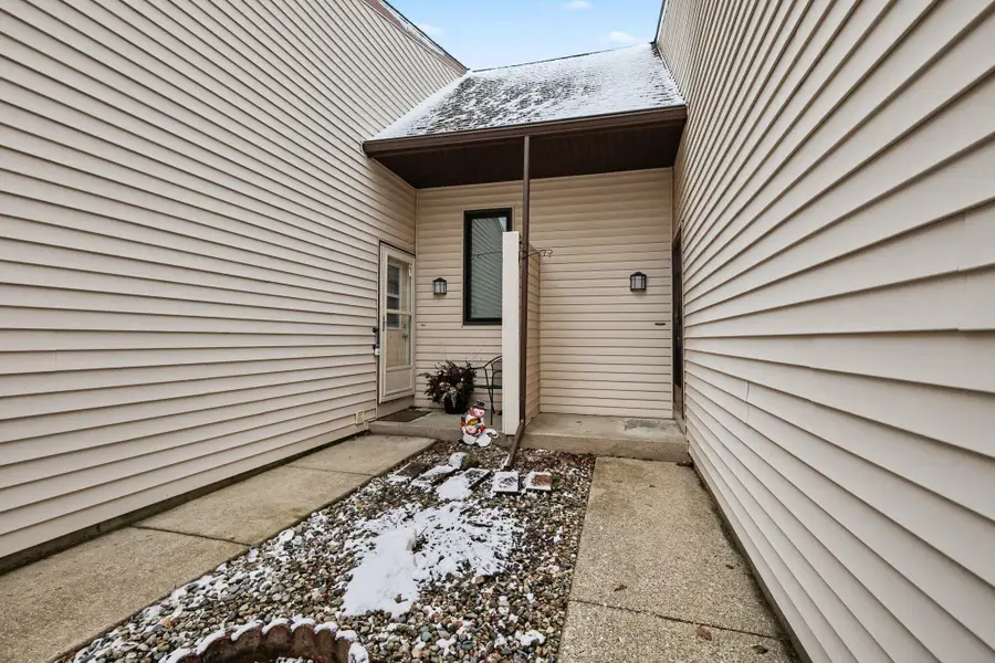 2744 Stonebluff Drive SW, Wyoming, MI 49519 - #2