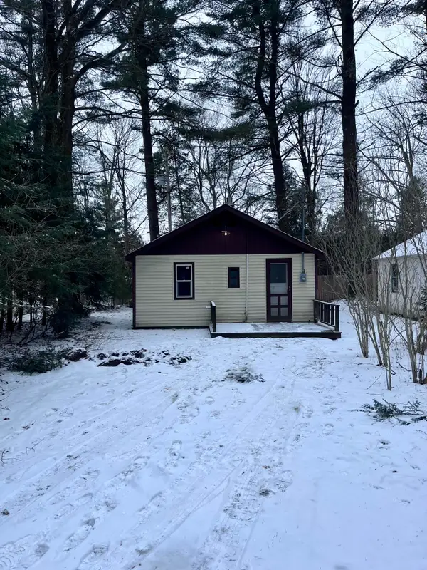 1478 E Gardner Avenue, Newaygo, MI 49337