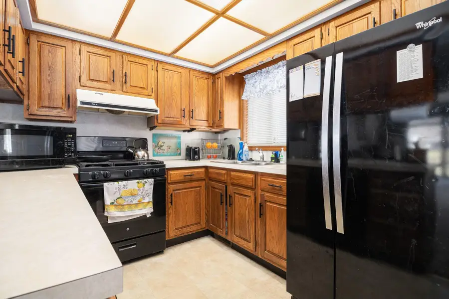 5822 Leisure S Drive SE, Kentwood, MI 49548 - #3