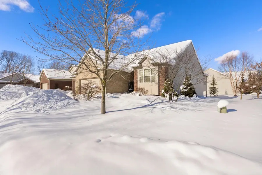 2921 Woodridge Circle NE Unit: 43, Grand Rapids, MI 49525 - #2