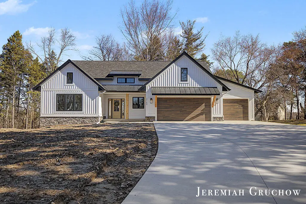 2160 Engleside Drive SE, Grand Rapids, MI 49546 - #1