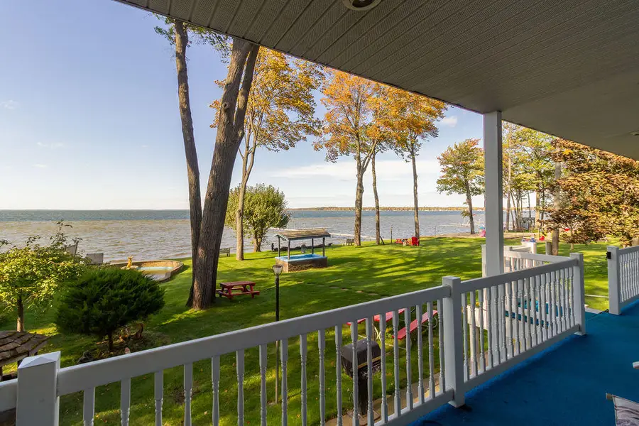 104 W Houghton Lake Drive, Prudenville, MI 48651 - #3
