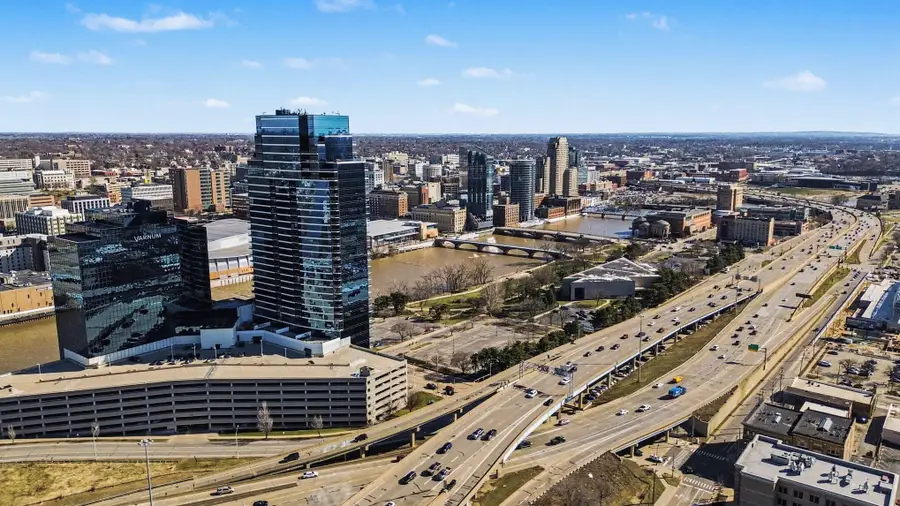 335 Bridge Street NW Building: 00 Unit: 304, Grand Rapids, MI 49504 - #2