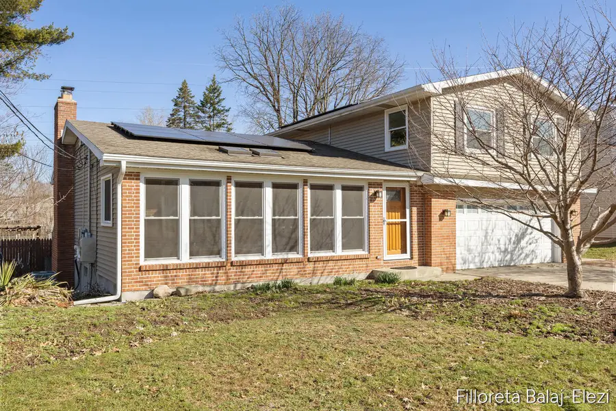 5023 Creekview Drive SE, Kentwood, MI 49508 - #2