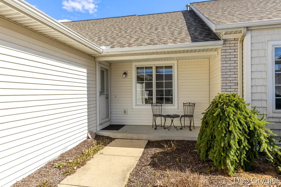 8308 Ridgestone Drive SW, Byron Center, MI 49315 - #3