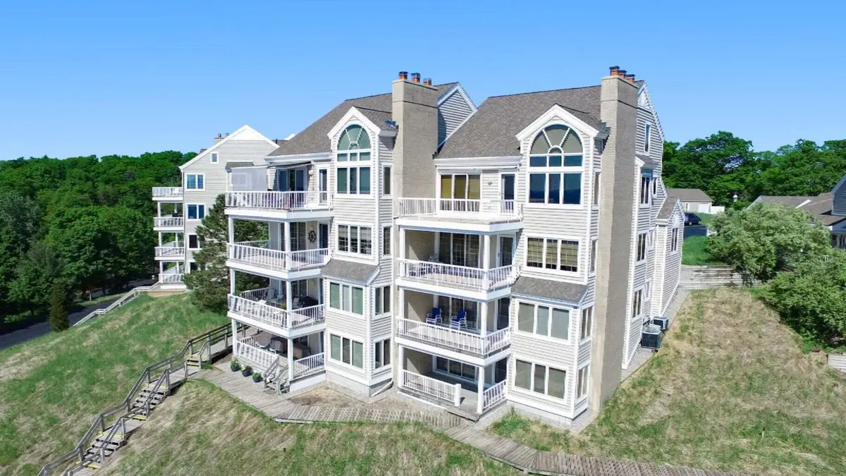 736 Spyglass Hill Building: 8 Unit: 27, Holland, MI 49424 - #1