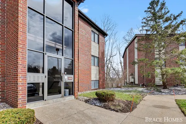 3336 Devonwood Hills NE Building: 3336 Unit: E, GrandRapids, MI 49525