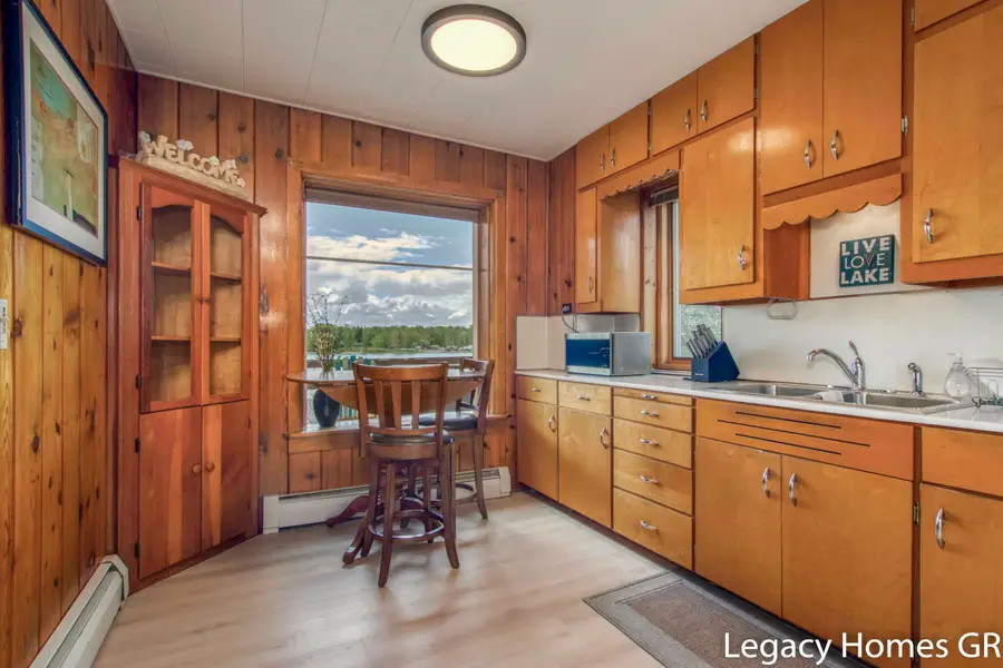 762 Parkwood Drive, Belvidere, MI 48886 - #2