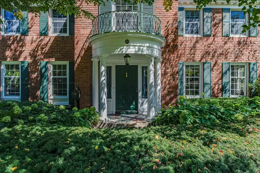 904 Plymouth Avenue SE, East Grand Rapids, MI 49506 - #2