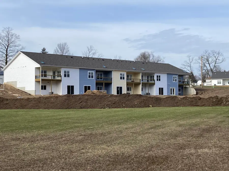 874 3rd Avenue Building: 3 Unit: 13, Lake Odessa, MI 48849 - #2