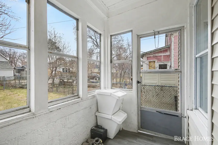 17 Vandine Place NE, Grand Rapids, MI 49503 - #3