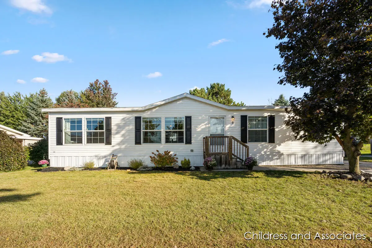 360 E Tuttle Road Unit: 6, Ionia, MI 48846 - #1