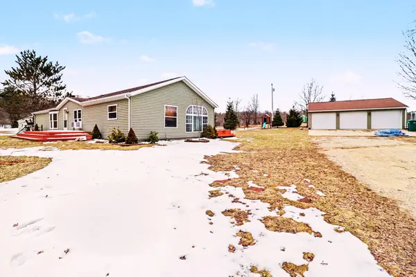 4395 N Raymond Road, Luther, MI 49656
