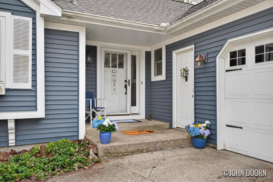 3430 Eastridge Court NE, Grand Rapids, MI 49525 - #2