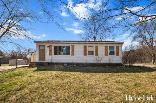 320 Roberta Jayne Drive, Lowell, MI 49331