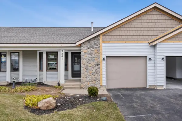 2241 Southgate Drive SE Building: 0 Unit: #82, GrandRapids, MI 49508