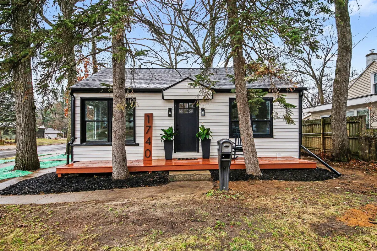 1740 36th Street SW, Wyoming, MI 49519 - #1