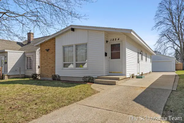 1824 Blandford Avenue SW, Wyoming, MI 49519