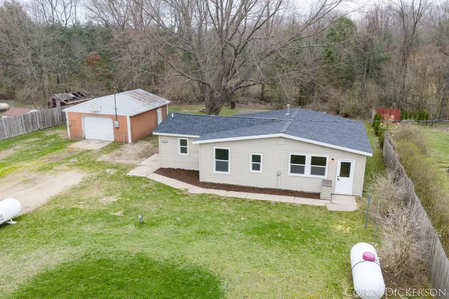 2112 101st Avenue, Otsego, MI 49078 - #3