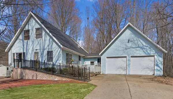 505 9 Mile Road NW, ComstockPark, MI 49321