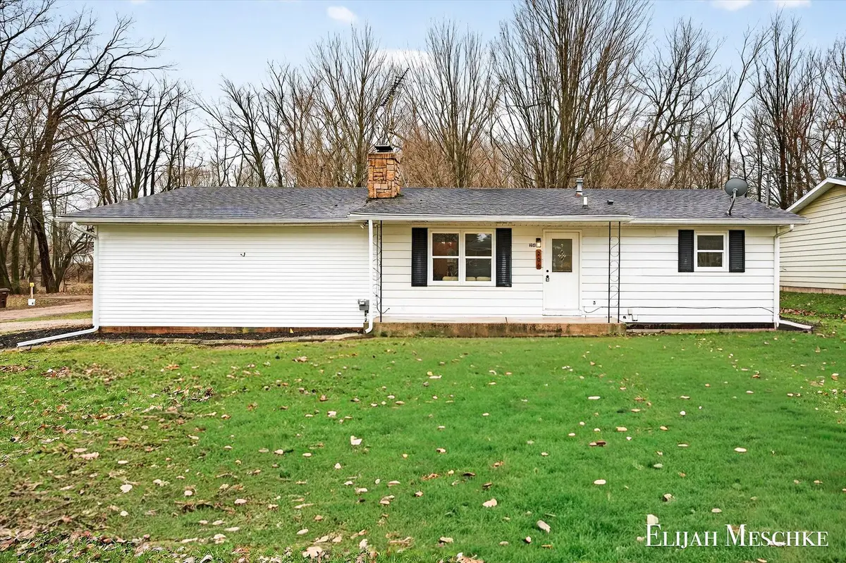 206 W Nelson Street, Hastings, MI 49058 - #1