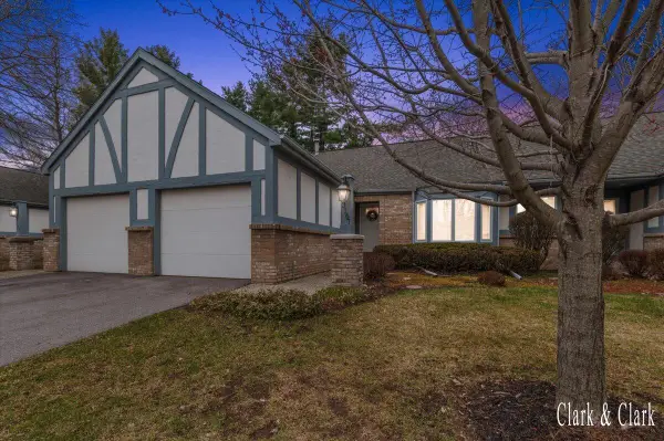 3167 Maple Villa Drive SE, GrandRapids, MI 49508