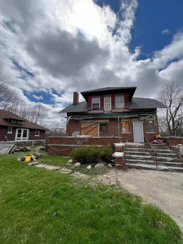 619 W Michigan Avenue, BattleCreek, MI 49037