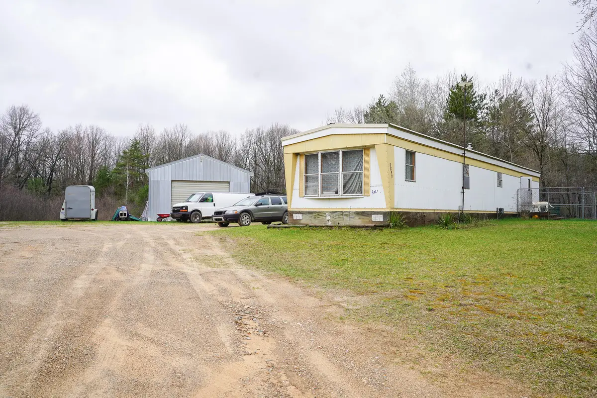 8893 E Sanders Road, Vestaburg, MI 48891 - #1