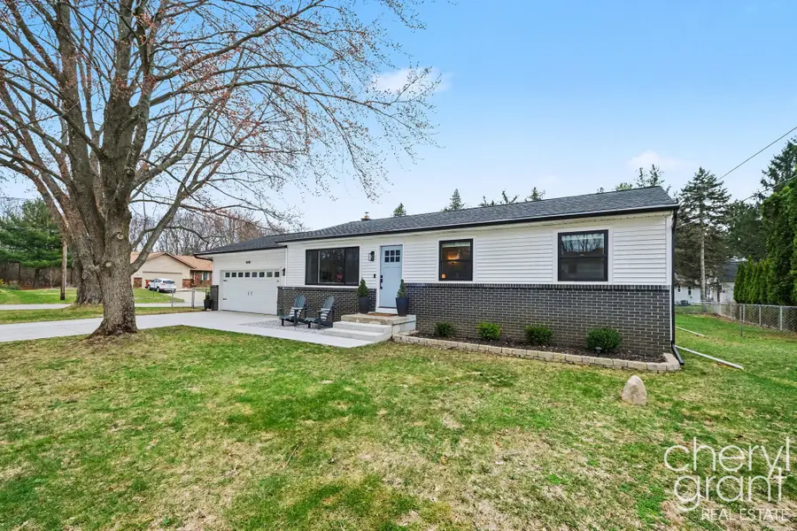 4040 Ziverts Street NE, Rockford, MI 49341 - #2