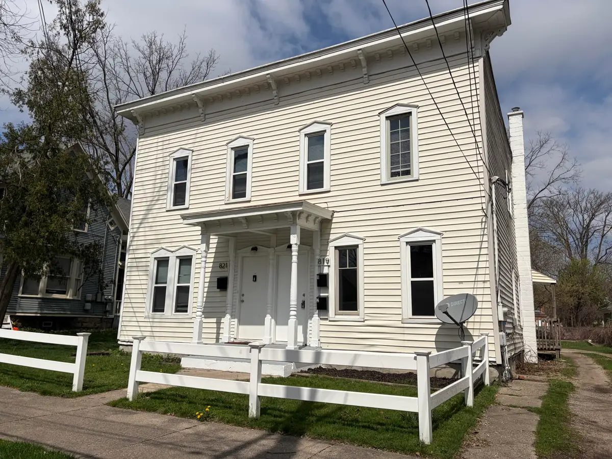 819 10th Street NW, Grand Rapids, MI 49504 - #1