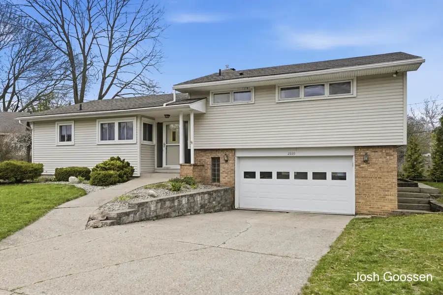 2335 Sinclair Avenue NE, Grand Rapids, MI 49505 - #3