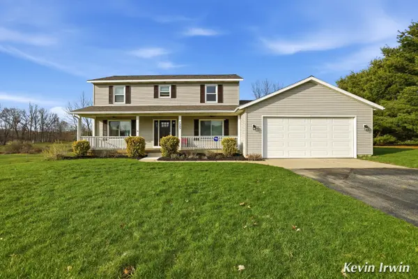 7233 Russet Trail NE, Rockford, MI 49341