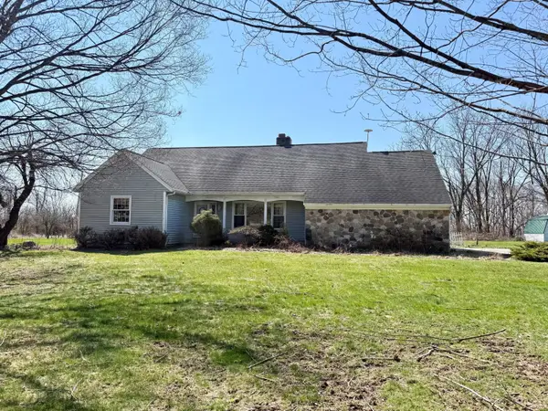 6671 Centerline Road, Saranac, MI 48881