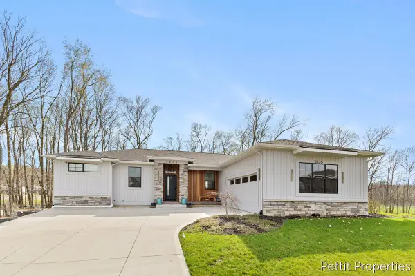 1835 Gloryfield Drive SW, ByronCenter, MI 49315