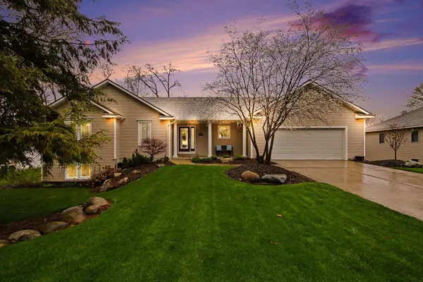 1899 Cedar Tree Drive, Jenison, MI 49428