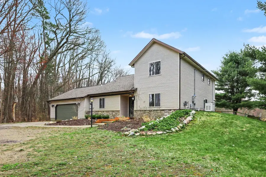 11180 Hart Street NE, Greenville, MI 48838 - #2